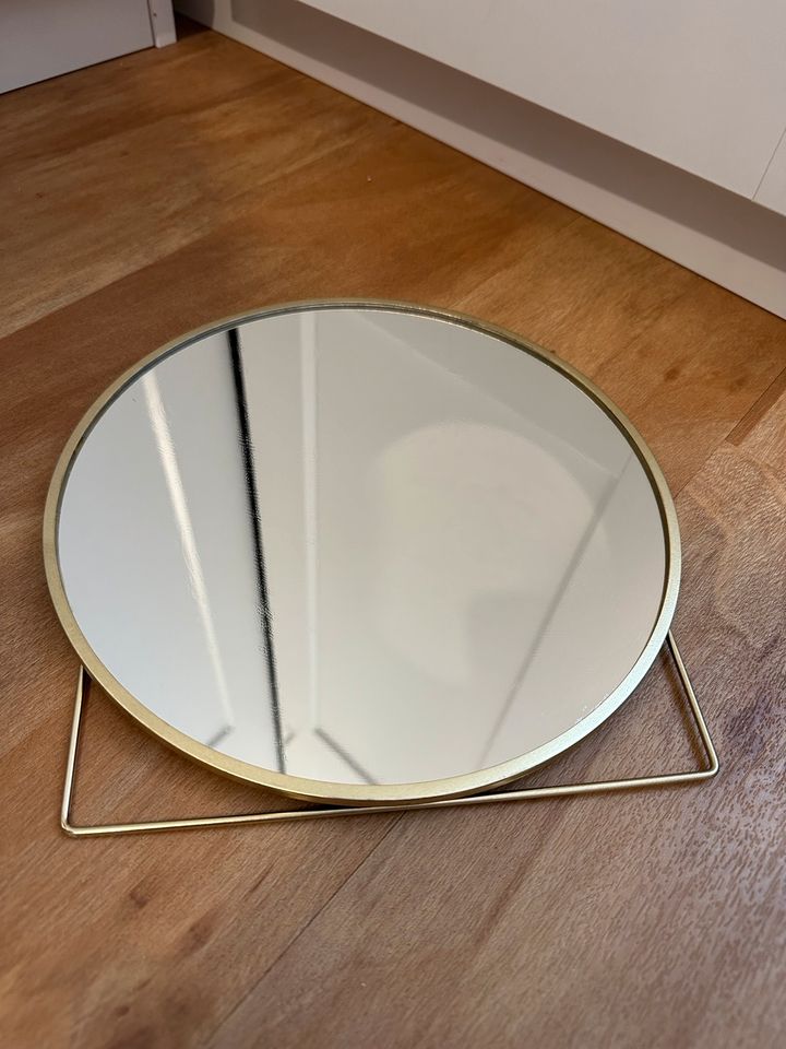 Goldener Spiegel Ikea in Ludwigshafen