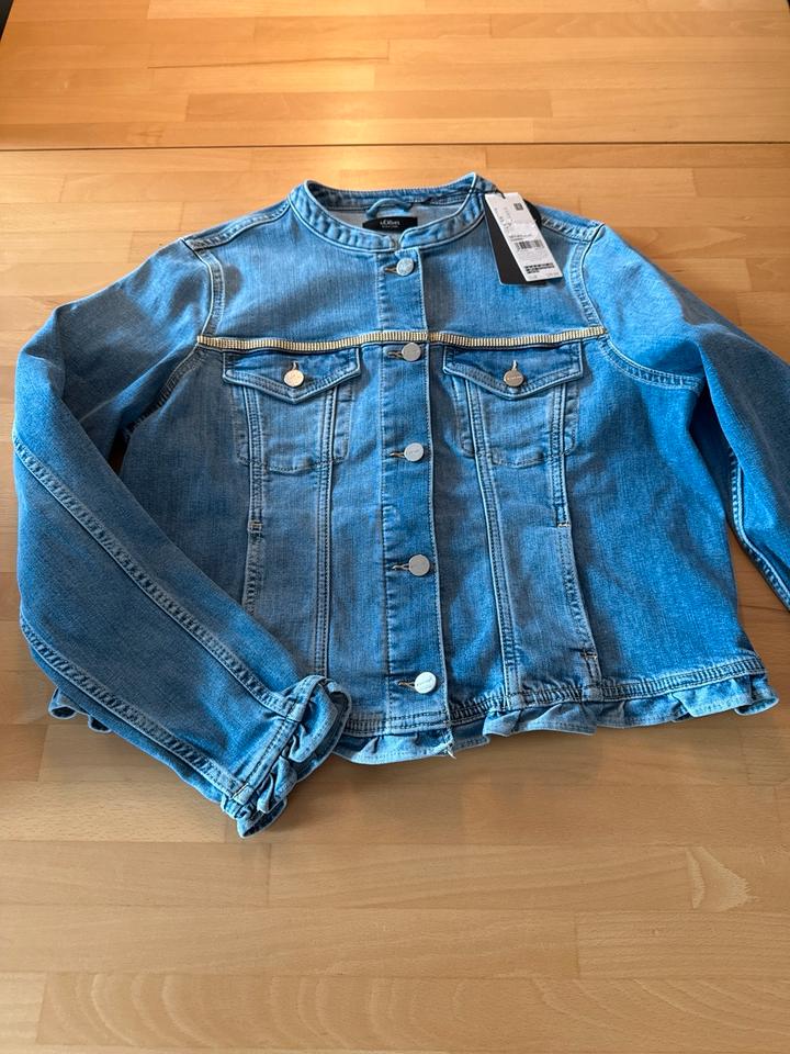 Jeansjacke kurz mit Rüschen s‘ Oliver Black Label blau Gr. 44 in Denkte