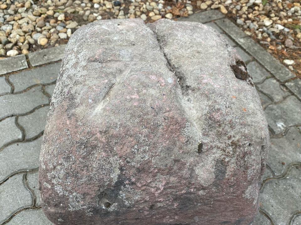 Barock Weinkeller Entlüftung aus Naturstein ca. 300 Jahre alt in Neuenkirchen
