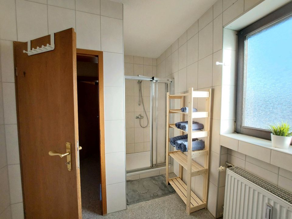 Vollmöbliertes Appartment-WG-Zimmer inkl. Nebenkosten ++ 6 Monate in Karlsdorf-Neuthard