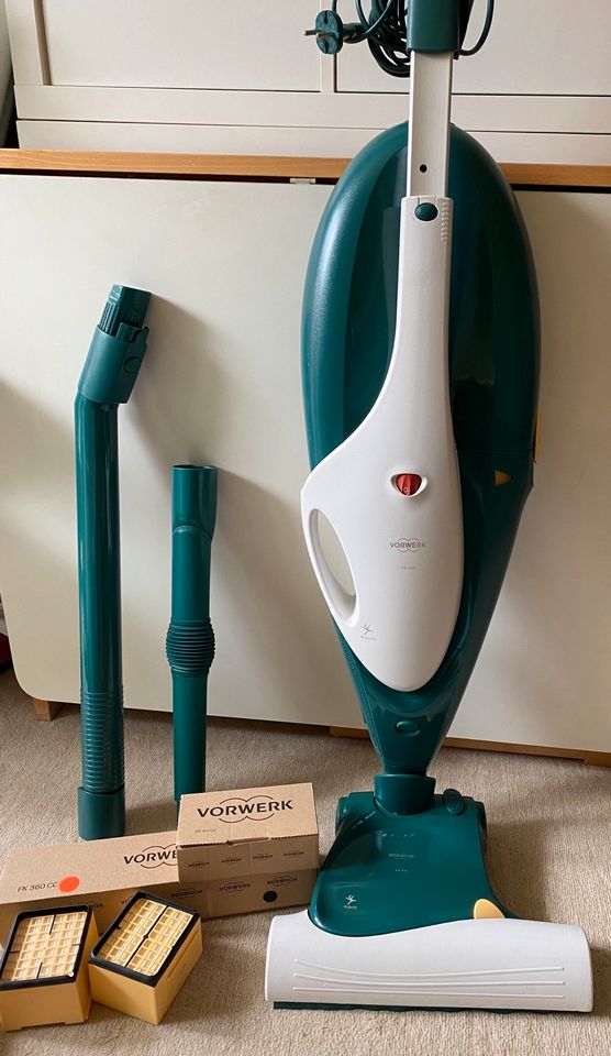 Kobold Vorwerk Staubsauger VK 136 + EB 360 + Zubehör in Hamburg