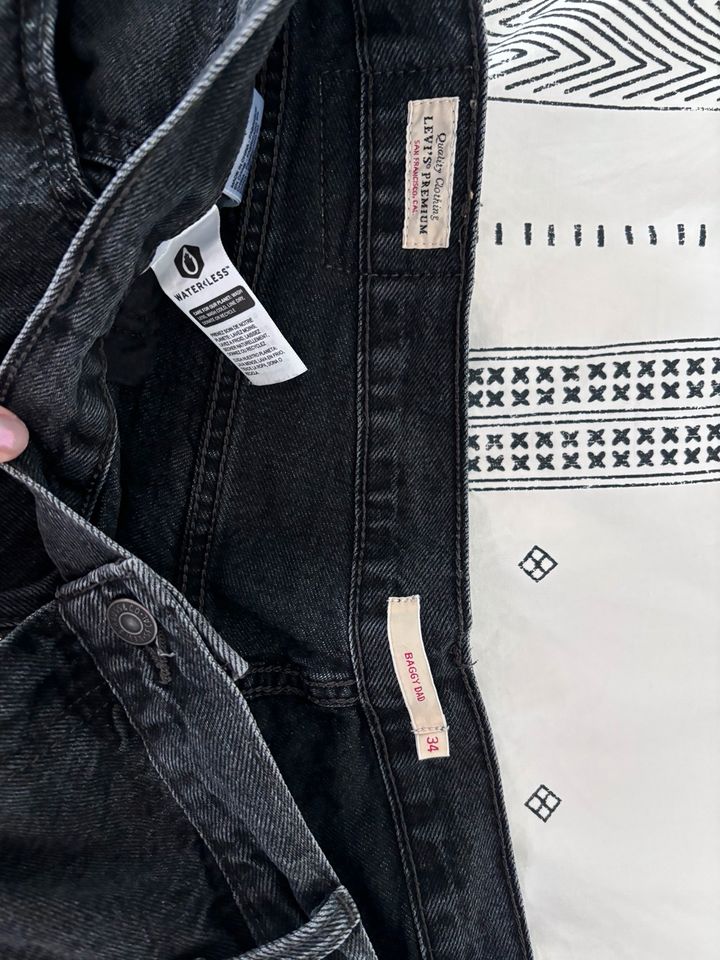 Levi‘s Baggy Dad Jeans, W 34, L 32, grau schwarz, wie neu in Berlin