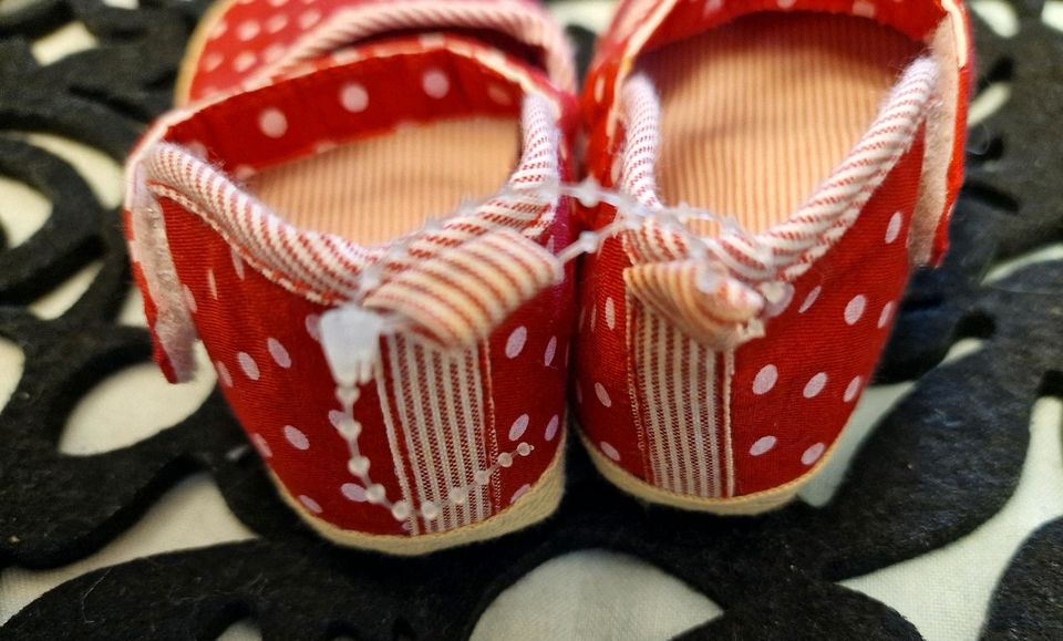 Baby Kleinkinder Ballerinas Haus Schuhe 12-18 Monate Größe 20 21 in Hamburg