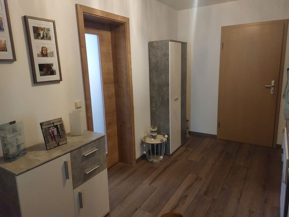 schöne 2-Zimmer Wohnung zentral in Crottendorf mit Balkon ab 8/24 in Crottendorf Erzgebirge