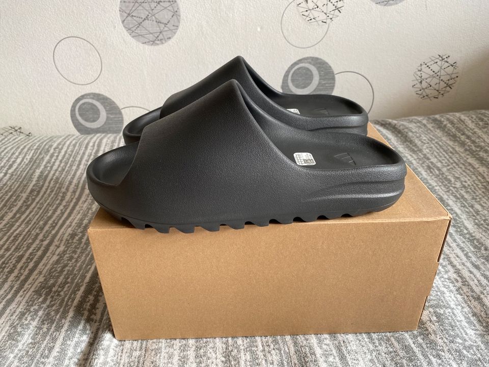 Adidas Yeezy Slide Onyx Gr. 47/ US 12 in Leopoldshöhe