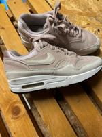Nike Sneaker altrosa Größe 36,5 Brandenburg - Seddiner See Vorschau