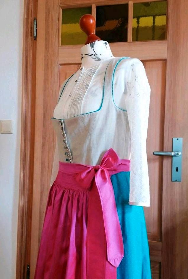 Kaiser Franz Josef Dirndl Größe 40 Seidenschürze Leinen in Weismain