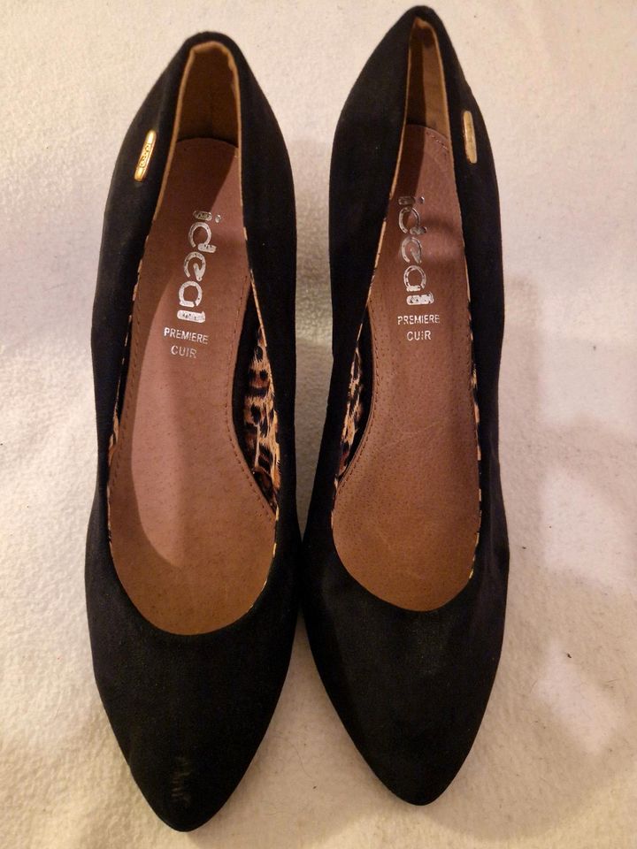 Elegante Wildleder Schuhe in Größe 40 ( schwarz) in Kalbe (Milde)