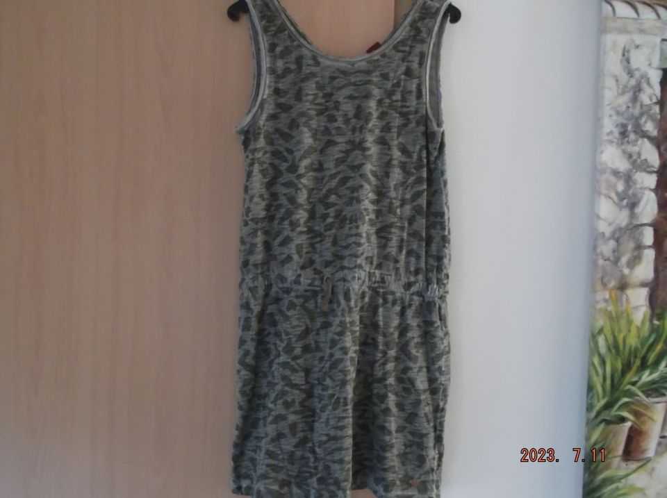 Sommerkleid Trägerkleid oliv Printmuster Größe 158 in Bingen