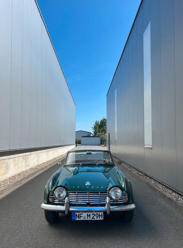 Triumph TR4 in Irish Green. in Husum