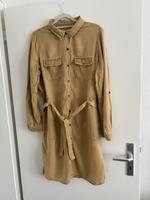 Neu Blusenkleid langarm Gr 42 senffarben Taschen midikleid schick Nordrhein-Westfalen - Meerbusch Vorschau