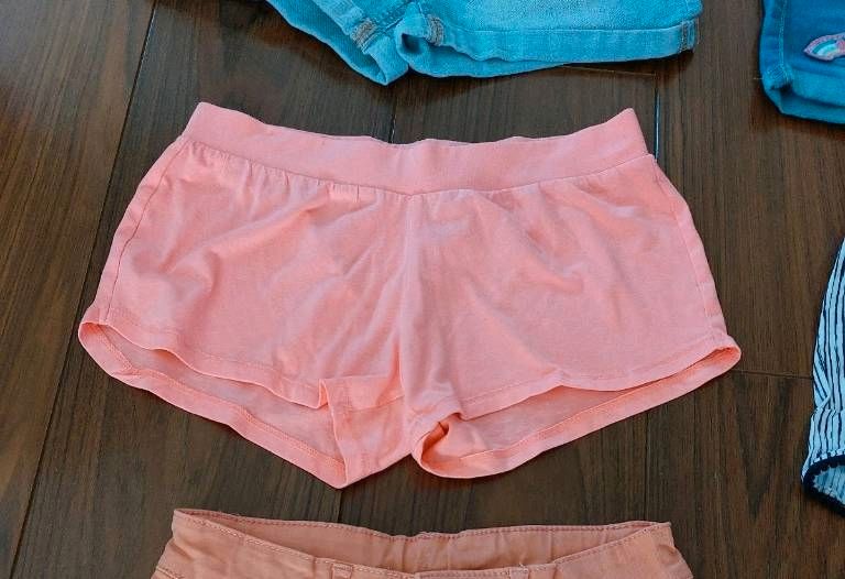 Mädchen Shorts kurze Hosen 152 in Bramsche