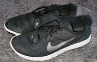 Nike Turnschuh Schuh Sneakers gr.41 Top Sachsen - Käbschütztal Vorschau