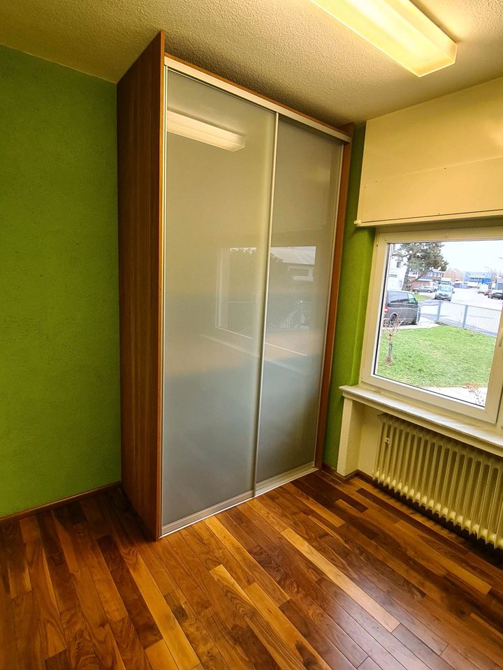 Kleiderschrank 3x1,6x0,7m Eiche Massiv Modern in Dortmund