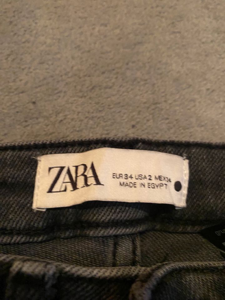 Zara jeans Grau Röhre 34 Pullunder s Limone gelb hellgrün in Neusäß