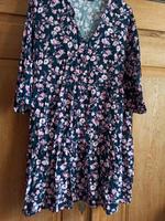 neu: blau-rosa-geblümtes Kleid in Größe 46 von Janina Hessen - Bad Homburg Vorschau