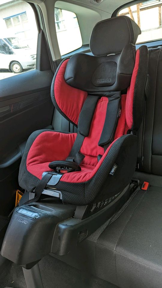 Recaro Kindersitz Optiafix 9-18 kg und ca. 9 Monate bis 4,5 Jahre in Vaihingen an der Enz