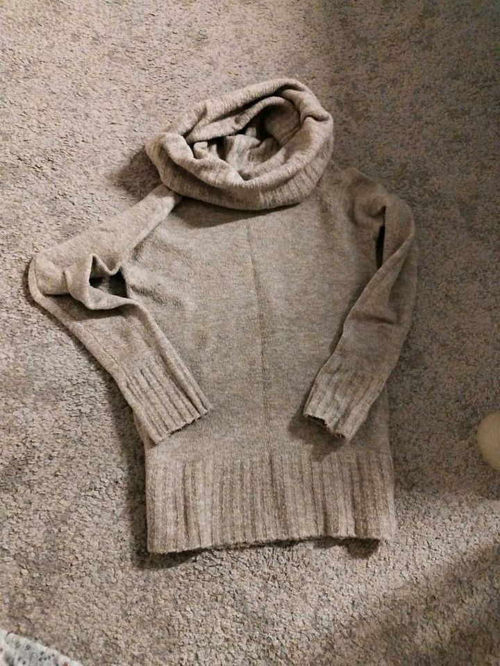 Beige  Damen Pullover gr M in Nürnberg (Mittelfr)