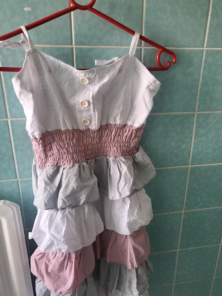 Kinder  Kleid zu verkaufen in Berlin