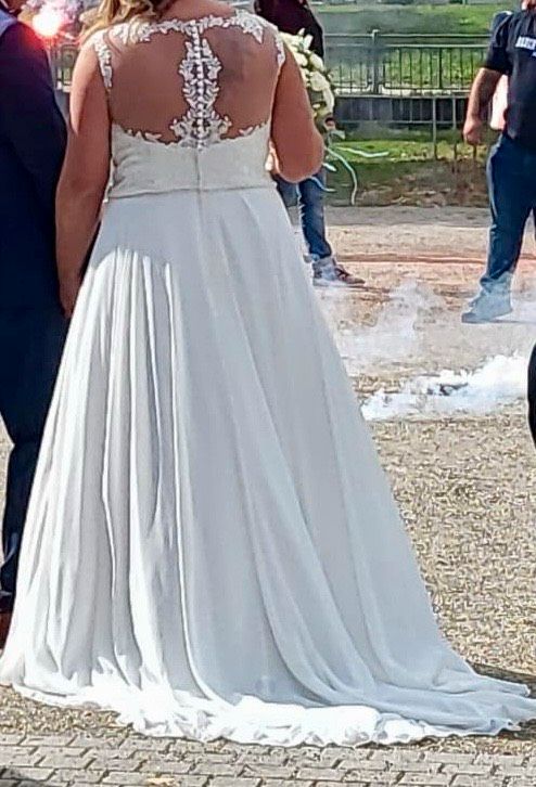 Brautkleid Größe 44 in Offenburg