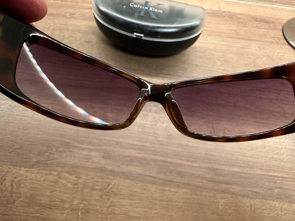 Calvin Klein Sonnenbrille in Leipzig