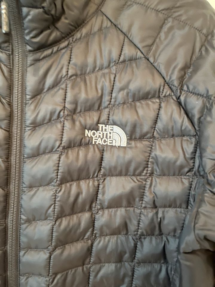 The North Face Thermoball Jacke Gr. XL/Womens in Bleckede