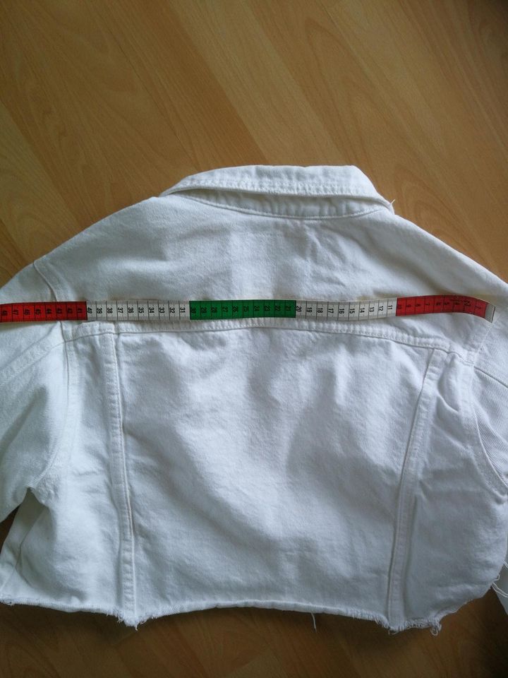 Coole weiße kurze Jeansjacke, Gr. S ca 36 in Hamburg