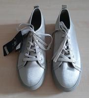 Sneaker Schnürschuhe New Yorker 41 olivgrün NEU mit Etikett Bayern - Kitzingen Vorschau