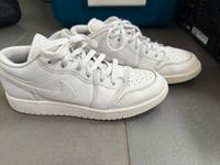 Nike Air Jordan 1 weiß low Gr. 38,5 US 6 Nordrhein-Westfalen - Werl Vorschau