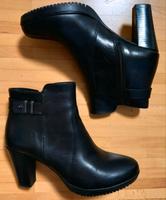 Tamaris Stiefel Stiefelette Boots Leder Schwarz Gr. 39 NEU Niedersachsen - Laatzen Vorschau