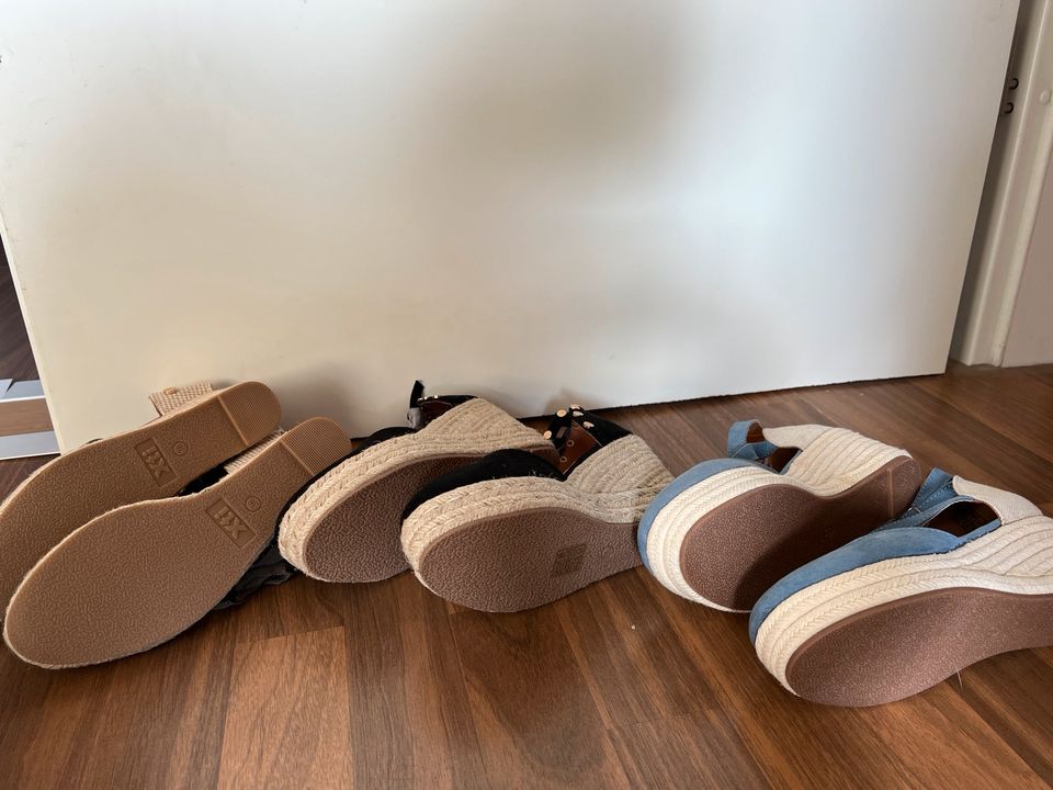Verschiedene Sommer Schuhe Wedges Sandalen neu 36 in Berlin