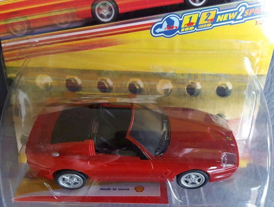 2 Modellautos Ferrari 250 GTO & Superamerica, 1:38 in Hunsrück