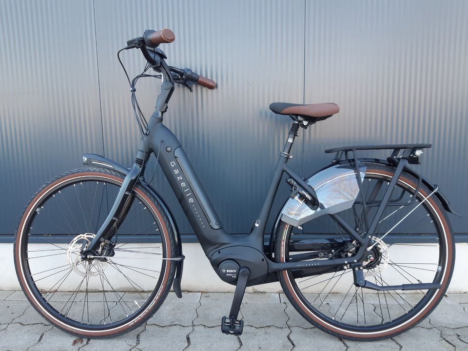 GAZELLE Arroyo C8 HMB Elite E-Pedelec Cityrad Rh: 57 cm in  Nordrhein-Westfalen - Dorsten | Gebrauchte Damenfahrräder kaufen | eBay  Kleinanzeigen ist jetzt Kleinanzeigen