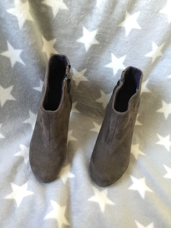 Tamaris Ankle Boots 37 Stiefelette taupe 3x getragen NP50€ in Hamburg