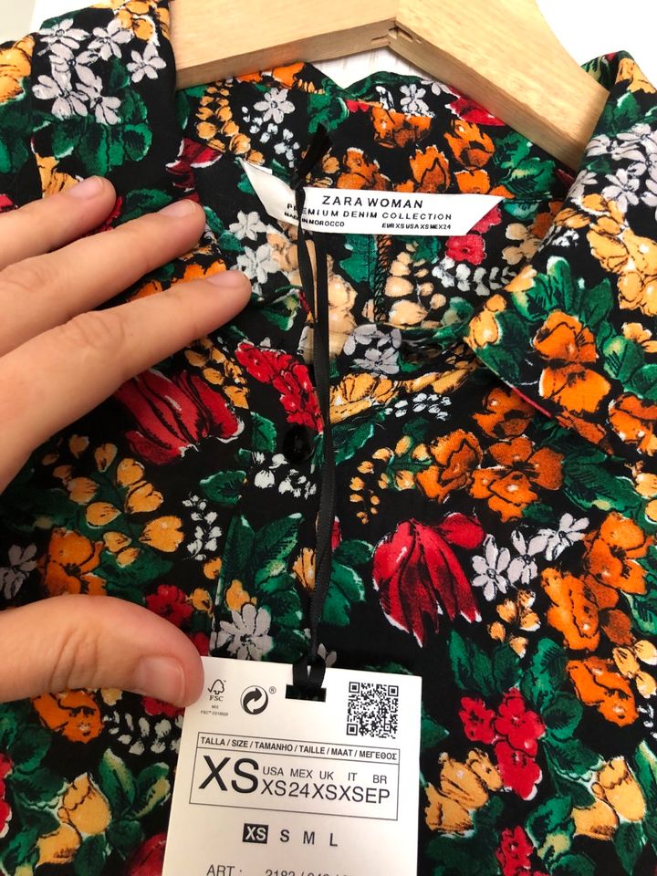 Zara Kleid Maxi XS Premium Collection bunt Blumen in Hamburg