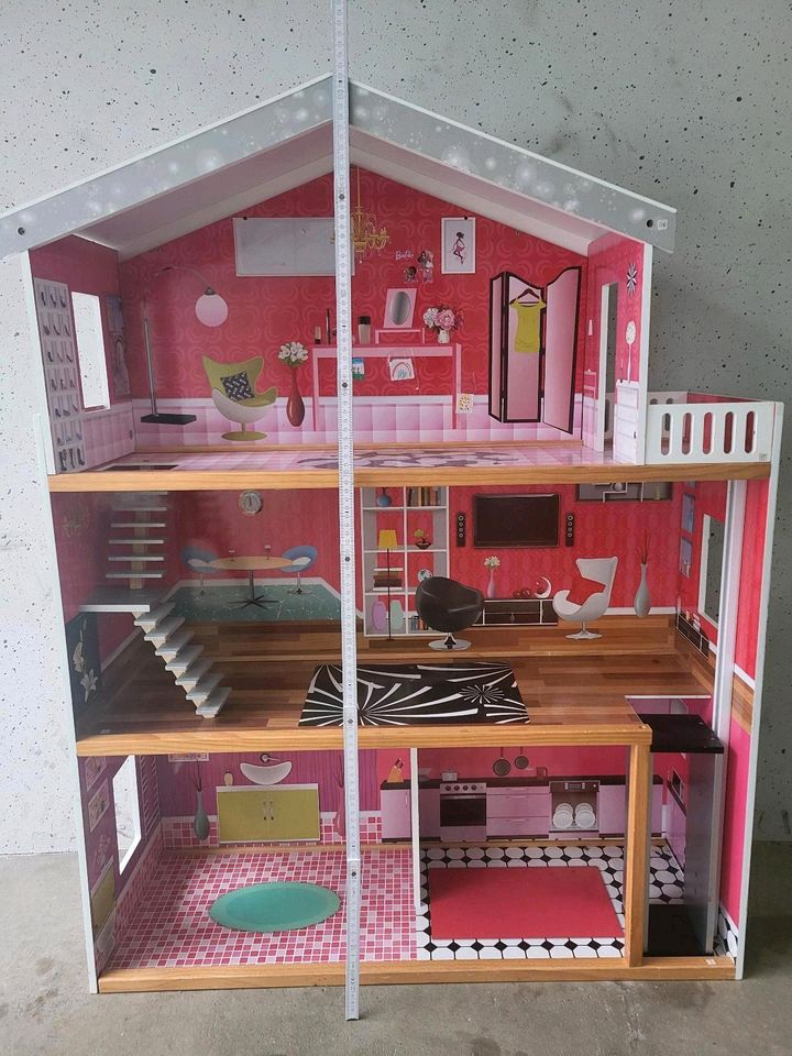 Verkaufe gebrauchtes Puppen/Barbiehaus in Aalen