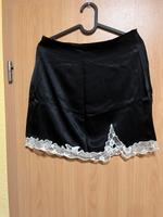 Damen Stradivarius Rock gr.M schwarz Köln - Nippes Vorschau