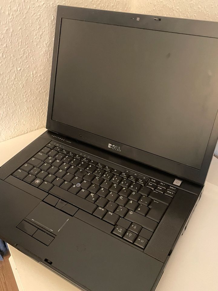 Laptop mit Windows 10 in Voerde (Niederrhein)