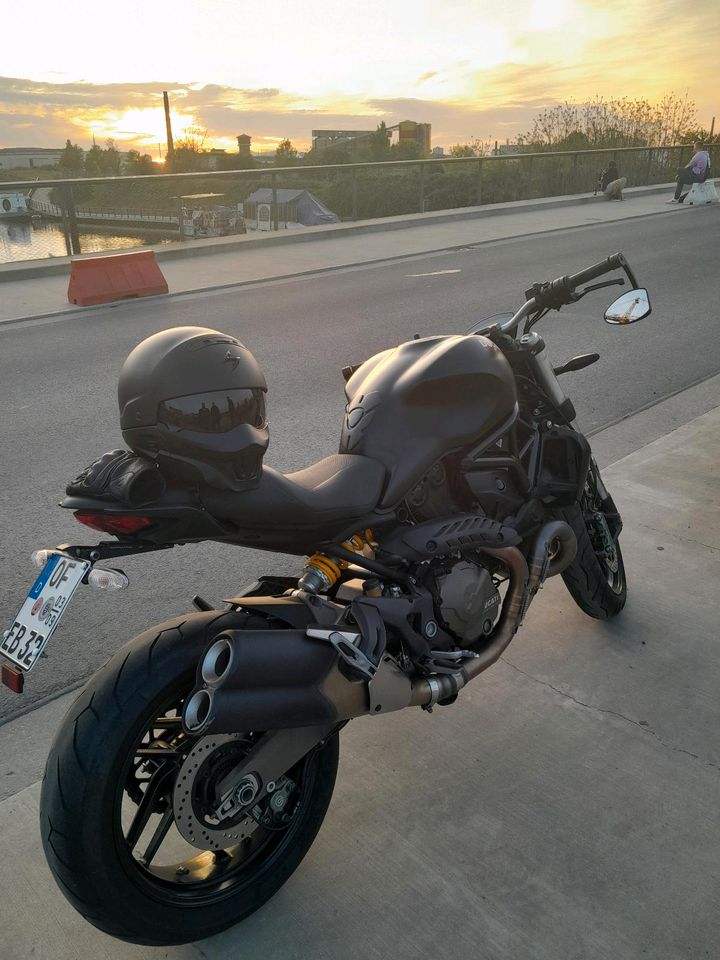 Ducati Monster Dark Edition in Offenbach