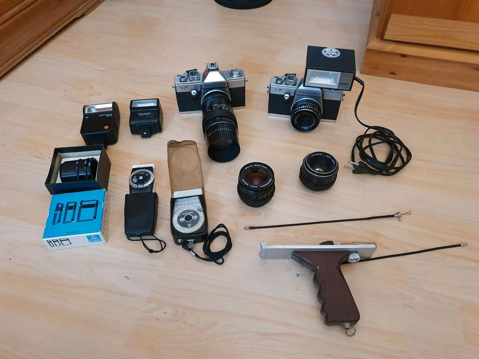Fotoausrüstung, Alu-Fotokoffer, Praktika, DDR Fotoapparat in Aue