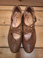 mittelbraune Riemchen-Ballerinas in 42 von Think Nordrhein-Westfalen - Königswinter Vorschau