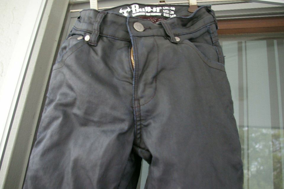 Bull it oil skin Motorradhose Damen neu Größe 26 schwarz in Rheinau