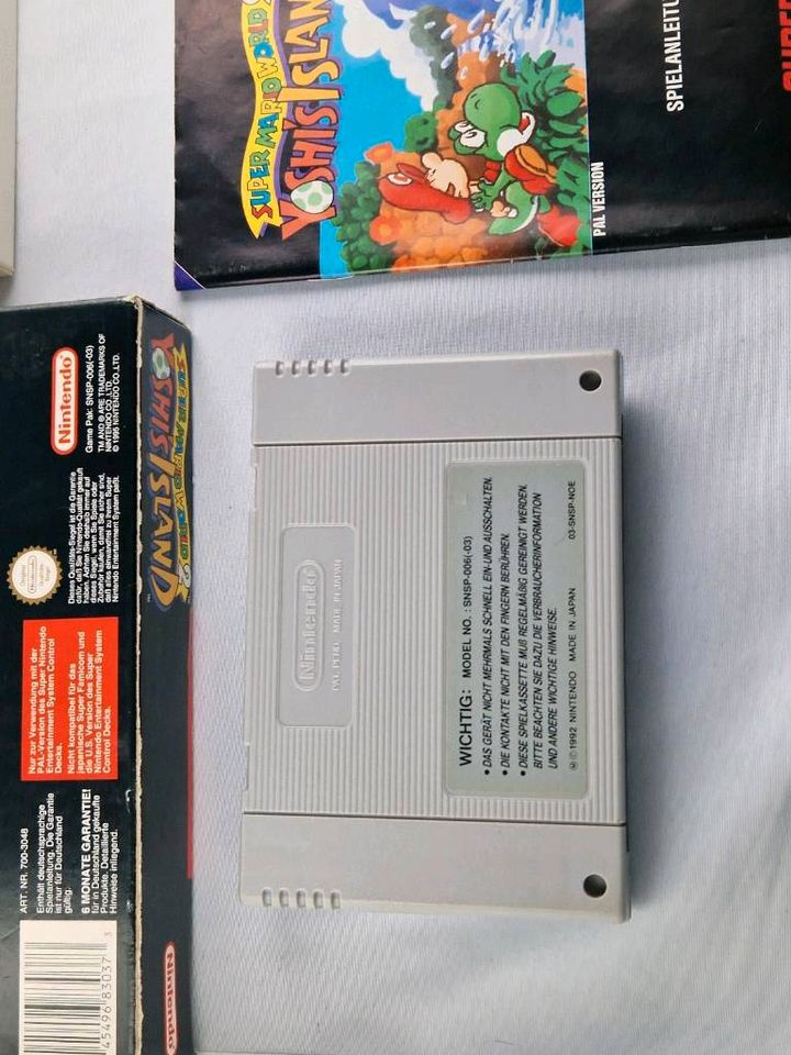 SNES Super Nintendo Spiel Super Mario World 2 Yoshi's Island OVP in Villingen-Schwenningen