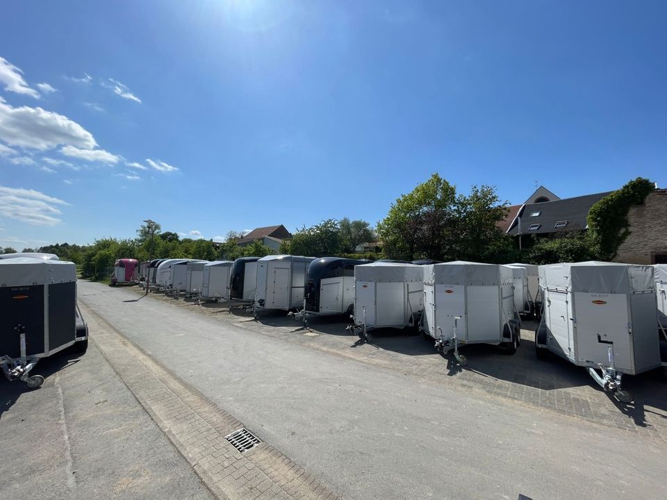 WM Meyer Tiefkühlanhänger mit Rohrbahnen  AZK 2730/156 100/100 TK in Gindorf