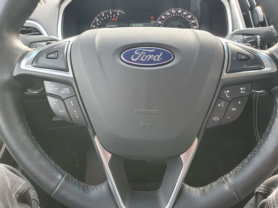 Ford Edge Vignale 4x4 Automatik Leder Navi ACC Klimasitze in Nonnweiler