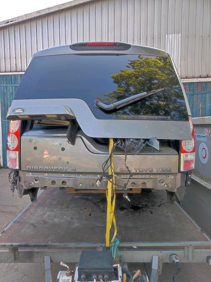 Schlachte Land Rover Discovery 4 in Marne