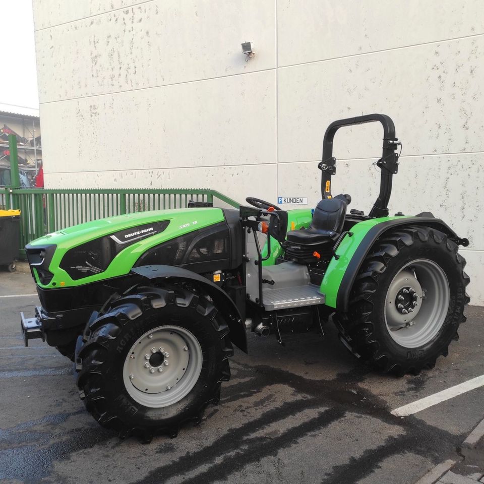 Traktor Schlepper Deutz-Fahr 5105 TB in Friedberg (Hessen)