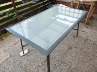 Große Tisch aus Glas und Mettal Niedersachsen - Leer (Ostfriesland) Vorschau