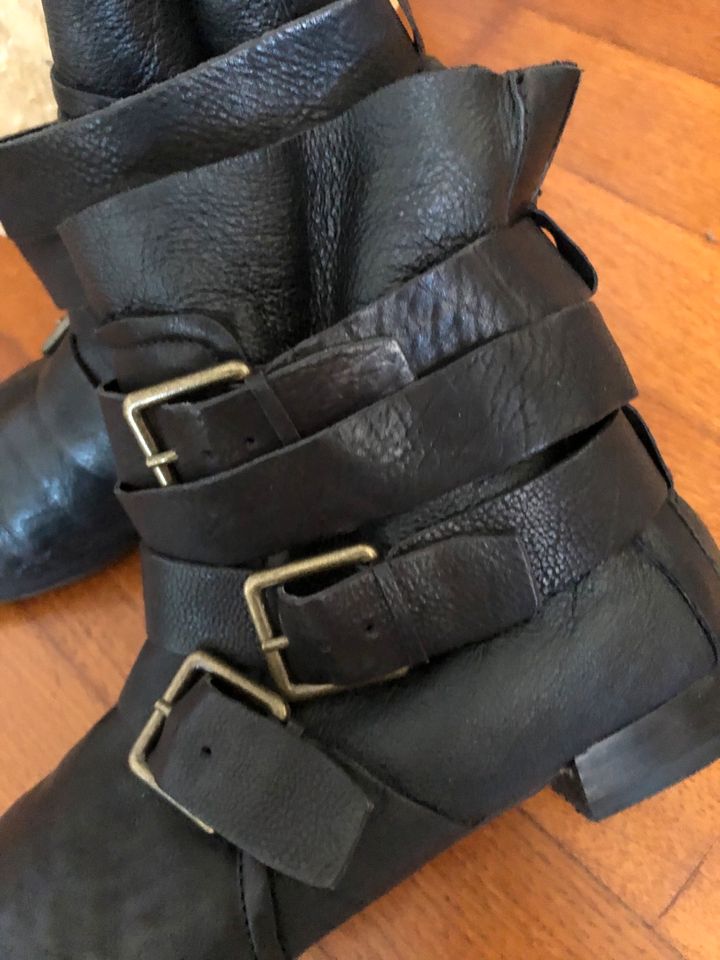 Zara Lammfell biker Boots gr. 39 schwarz Leder gr. 39 neuw in Menden