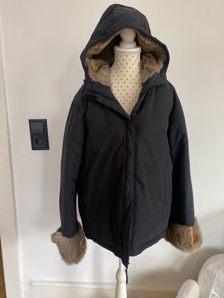 Original Woolrich Jacke Parka Mit Fell und Kapuze in Wiesbaden